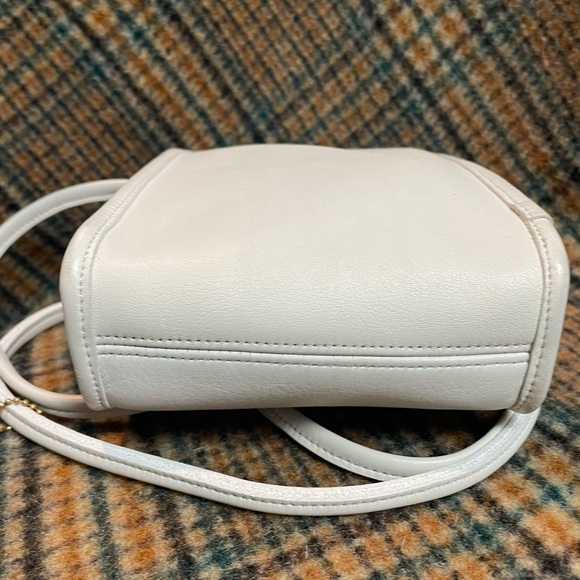 New Coach White Scooter Bag #9893 - Picture 6 of 10